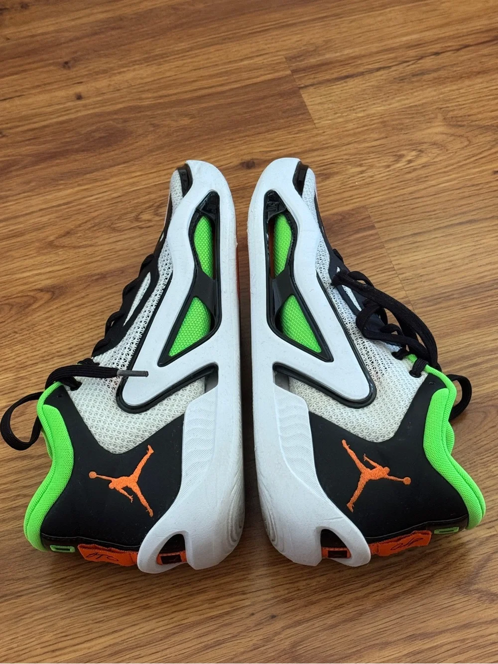 NIKE Jordan Tatum 1 Basketball Shoes Men’s Size 9
